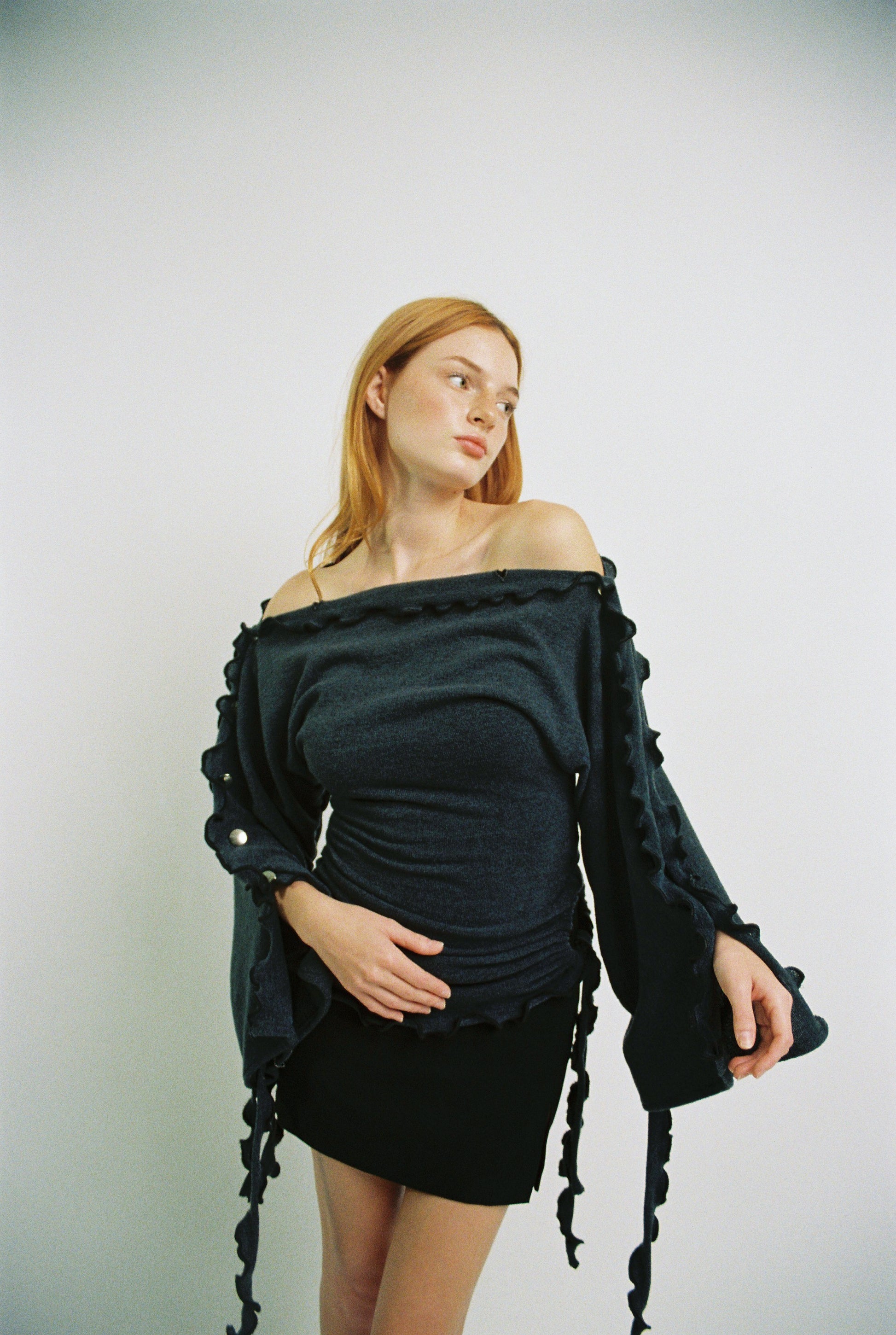 The "She Shell" Sweater/Dress/Skirt - INTEMPESTIVA The "She Shell" Sweater/Dress/Skirt - INTEMPESTIVA